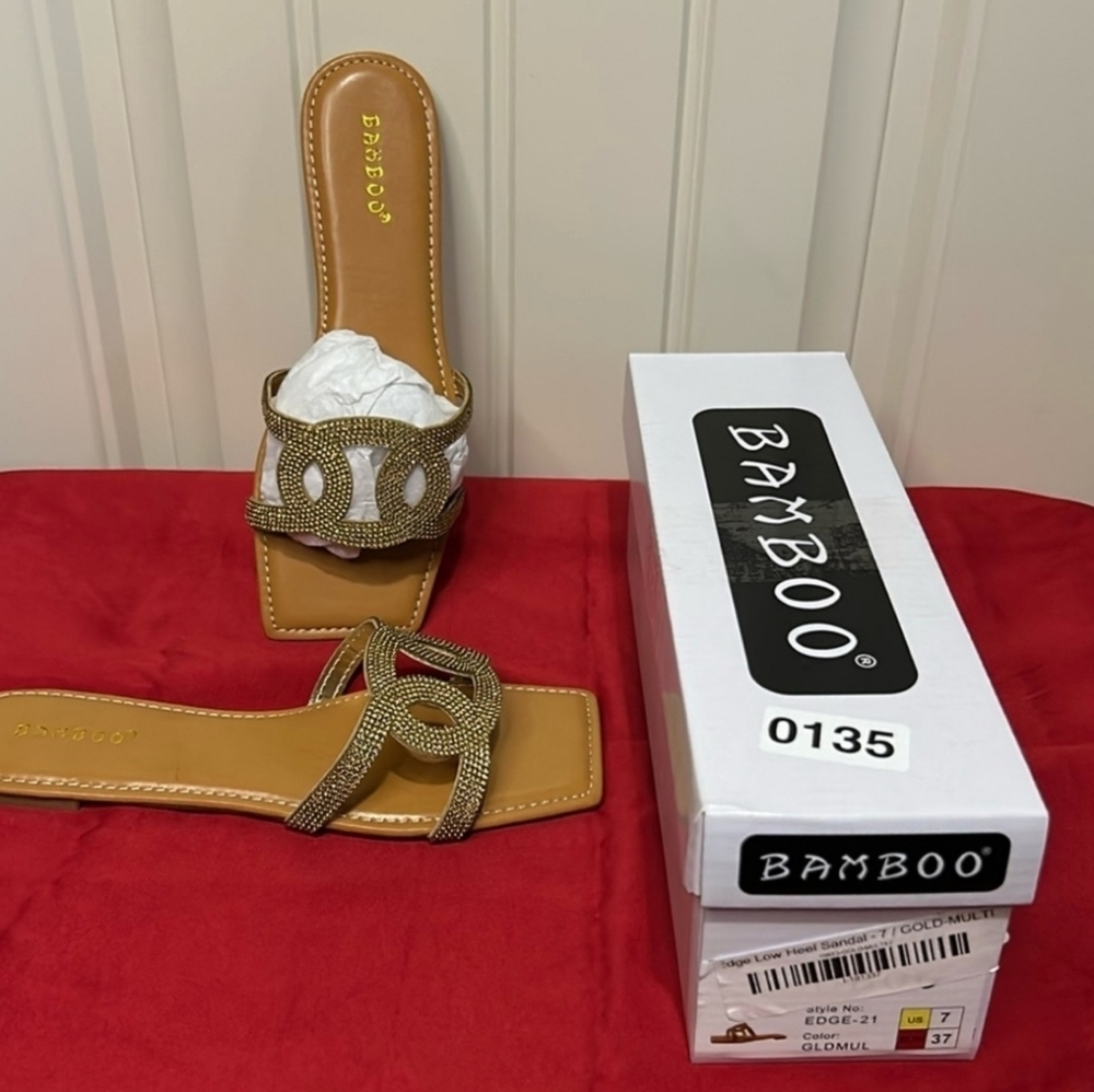 NEW Bamboo Sandals  Nwt Size 7